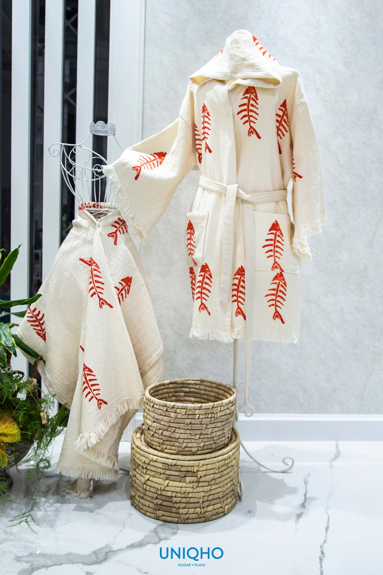 Kimono, Bathrobe, Woodblock Print, Aquatic, Red