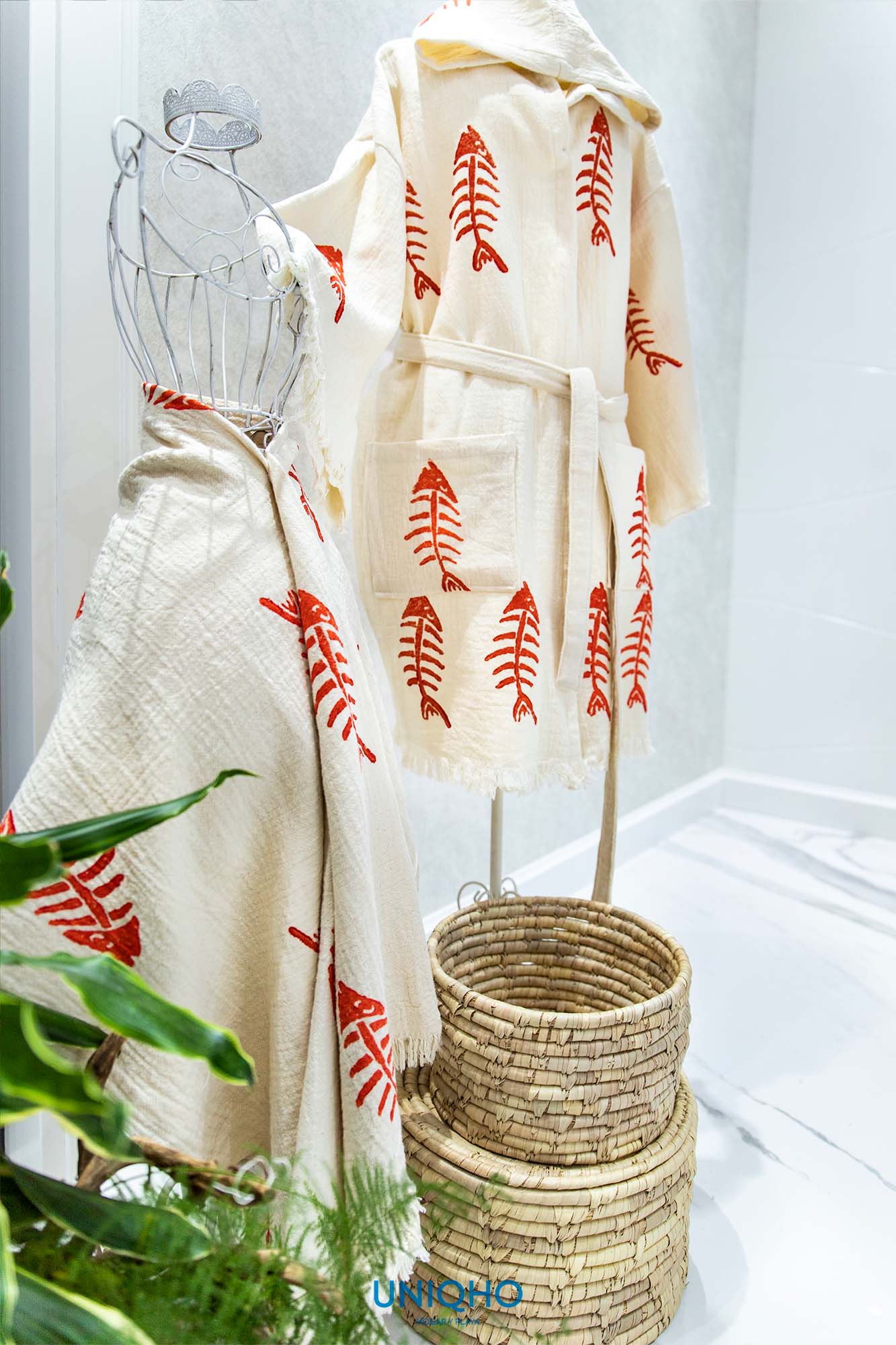 Kimono, Bathrobe, Woodblock Print, Aquatic, Red